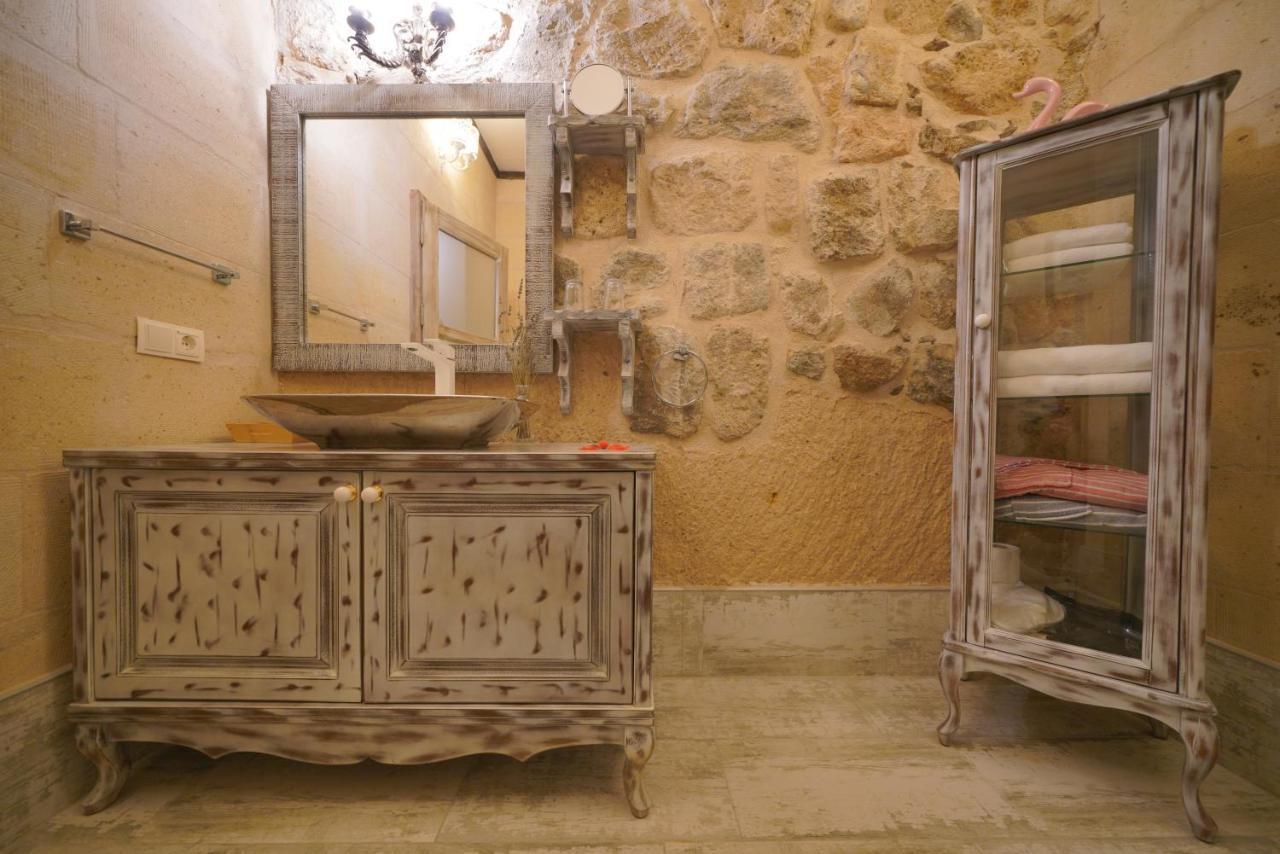 Karlik Cave Suite Cappadocia Üchisar Bagian luar foto