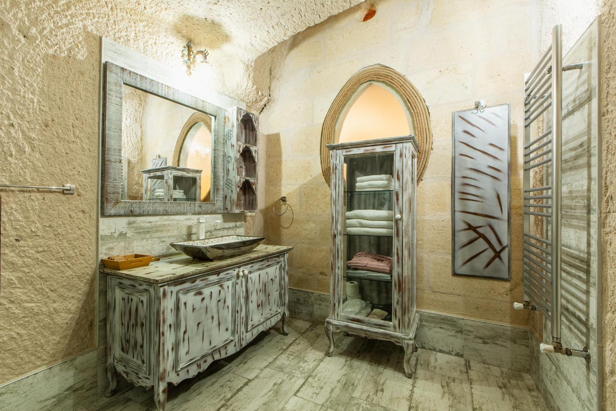 Karlik Cave Suite Cappadocia Üchisar Bagian luar foto
