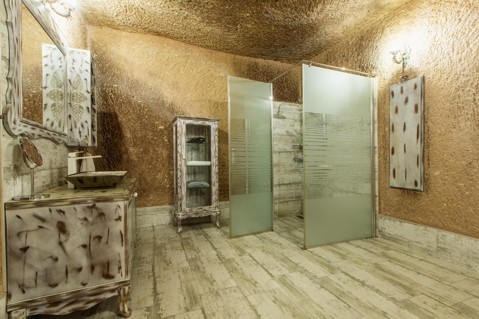 Karlik Cave Suite Cappadocia Üchisar Bagian luar foto