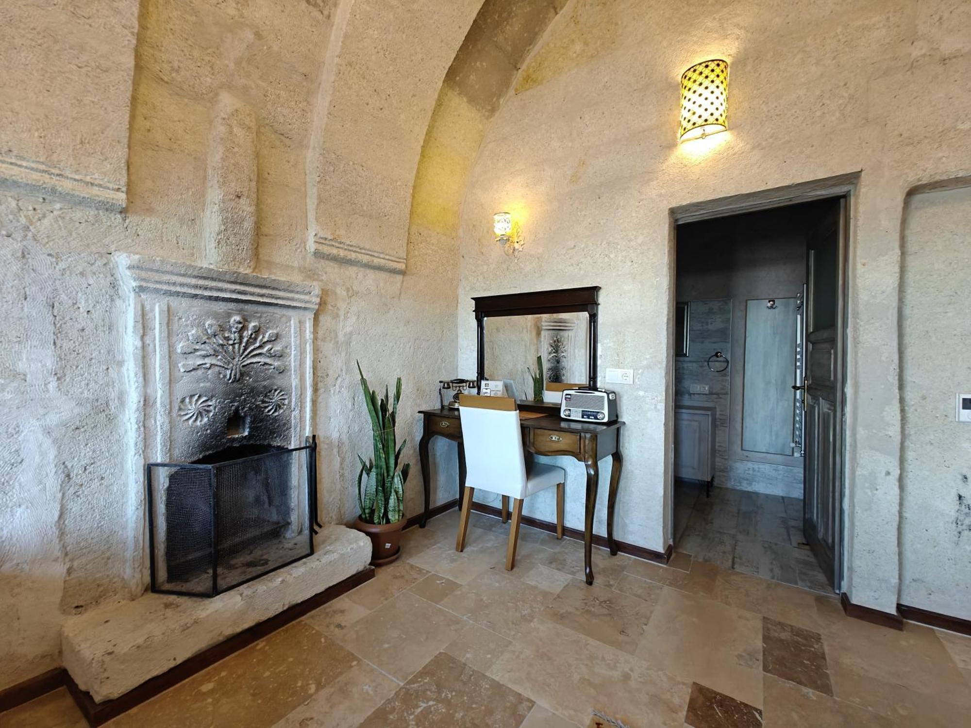 Karlik Cave Suite Cappadocia Üchisar Bagian luar foto