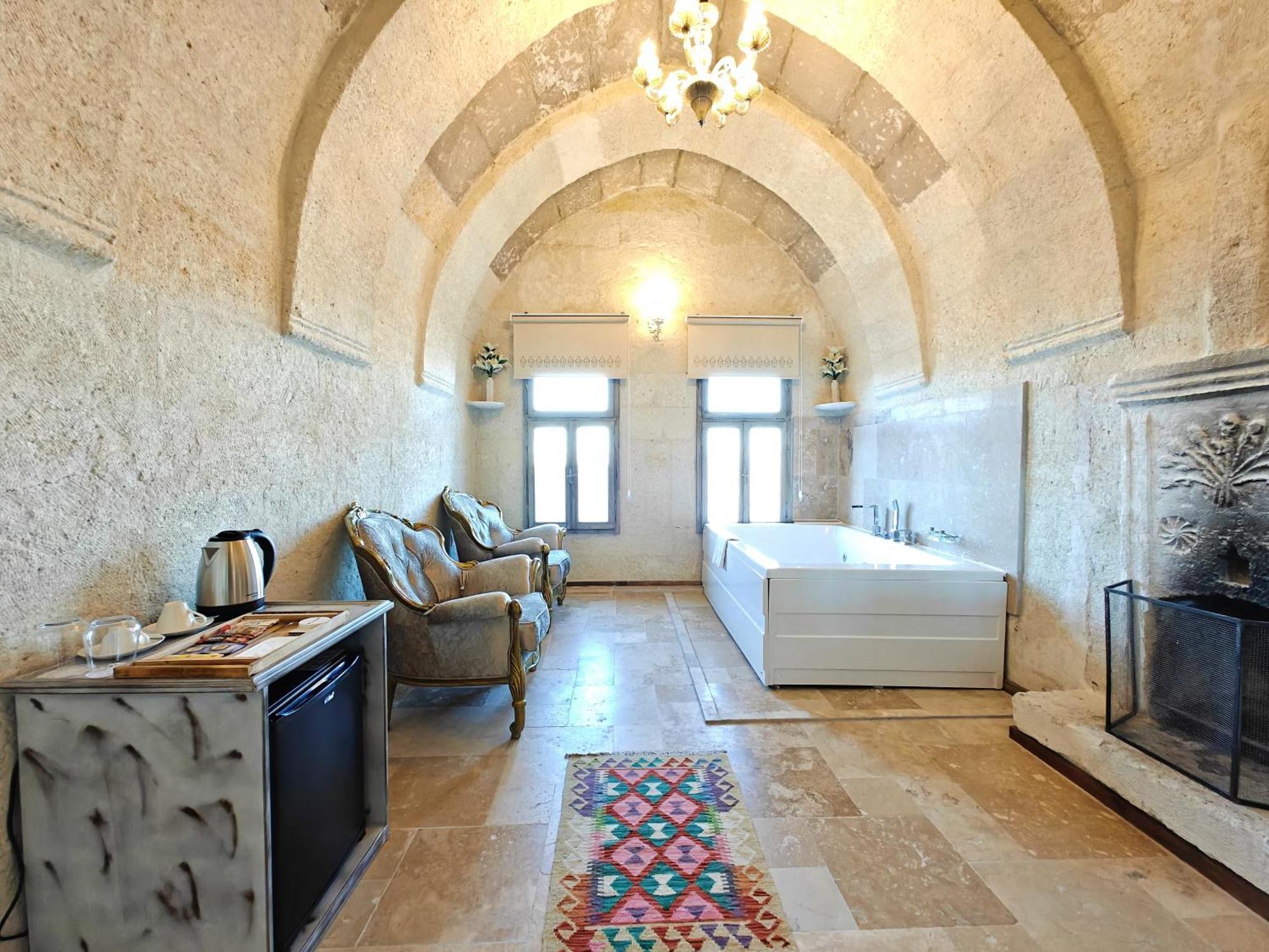 Karlik Cave Suite Cappadocia Üchisar Bagian luar foto